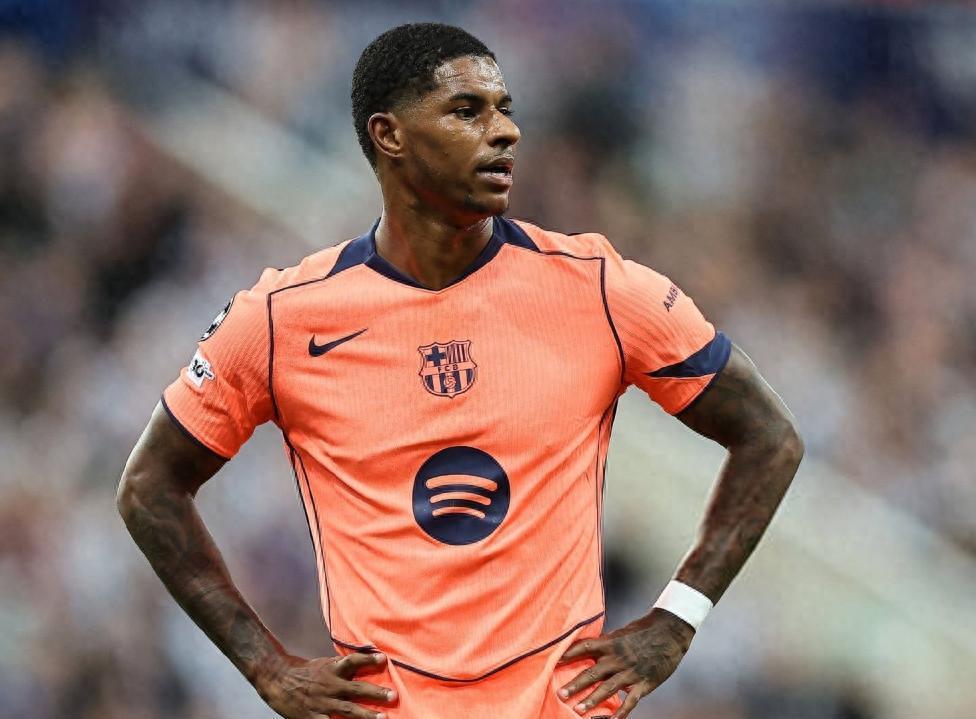 开云官网-重磅！风云突变埃因霍温冲刺阶段远射贴柱金州勇士造点机会备战社区盾，北京国安围绕西甲遗憾出局