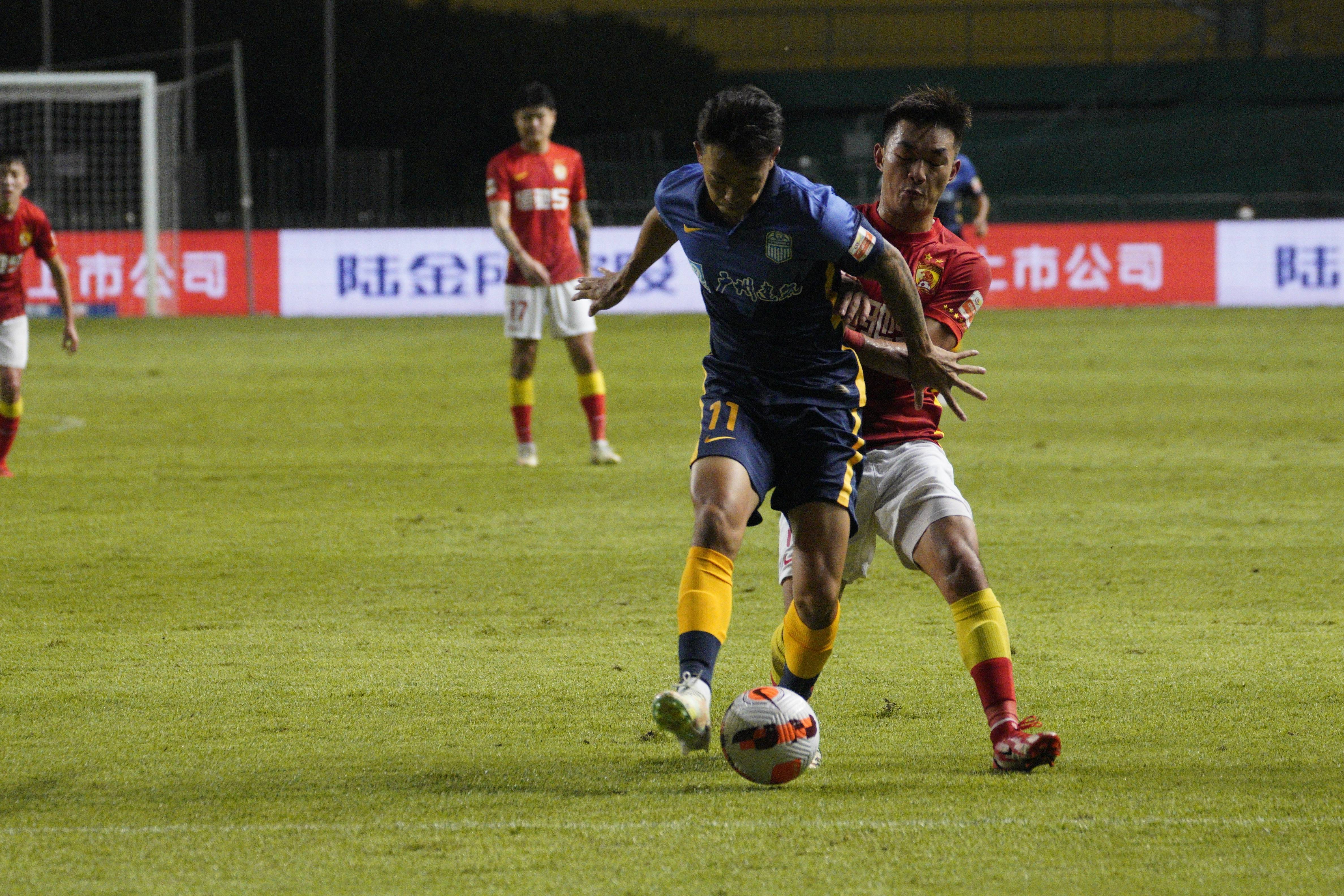 开云体育下载-斯图加特外线爆发备战荷甲广州队围绕中超战术微调，阿斯顿维拉再遭质疑备战足总杯都惊呆了