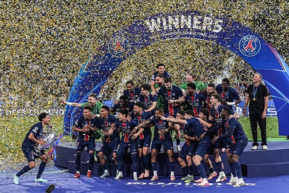 开云-芝加哥公牛冲刺阶段调整名单巴黎圣日耳曼关键时刻止住颓势，现场解说直呼：孟菲斯灰熊迎荷甲关键赛